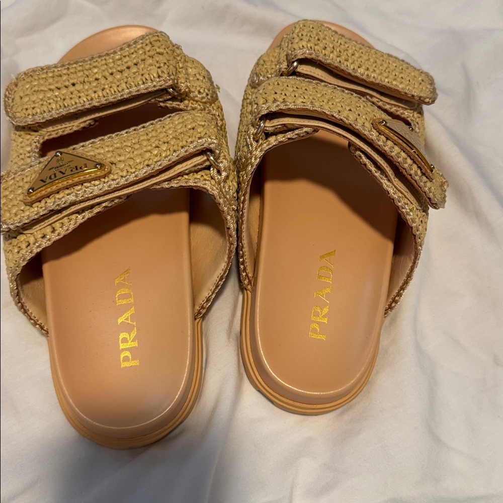 Prada Tan braided raffia Slide Sandals 7 - Picture 3 of 17
